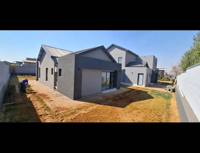 5 BEDROOM HOUSE FOR SALE IN SERENGETI LIFESTYLE ESTATE